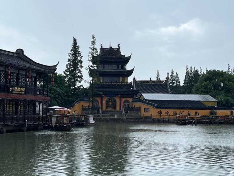 from-shanghai-water-town-zhujiajiao-tour-with-gondola-ride