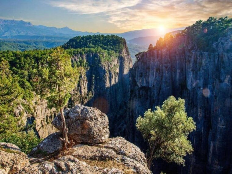 from-side-eagle-canyon-rafting-tour-with-lunch-transfer