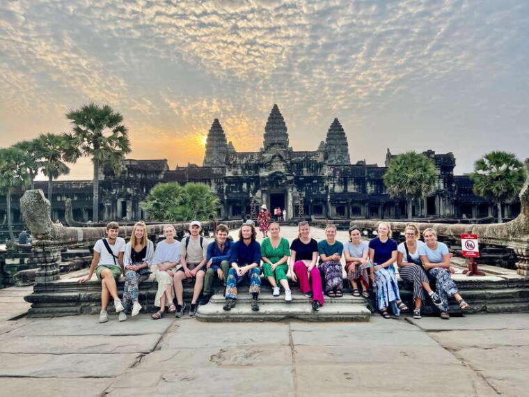 from-siem-reap-angkor-wat-sunrise-and-temples-e-bike-tour