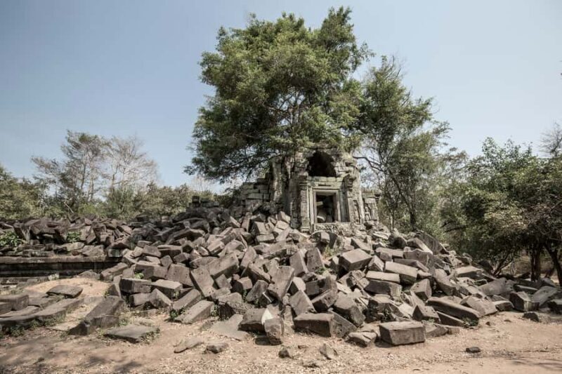 From Siem Reap: Jeep Tour to Beng Mealea and Kompong Khleang - Who Should Consider This Tour?