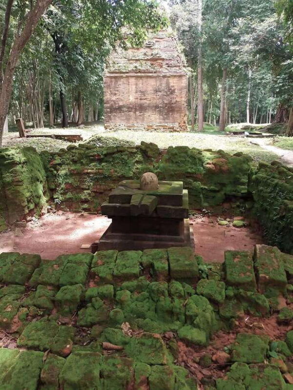 from-siem-reap-sambor-prei-kuk-and-kompong-kdei-day-trip