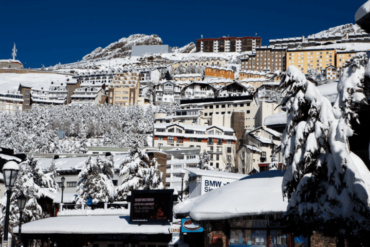 from-sierra-nevada-private-transfer-to-granada-city