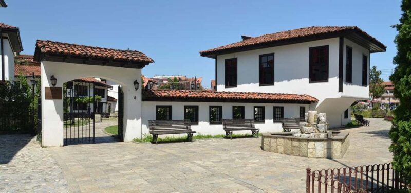 From Skopje: Day tour to Prishtina and Prizren - FAQs