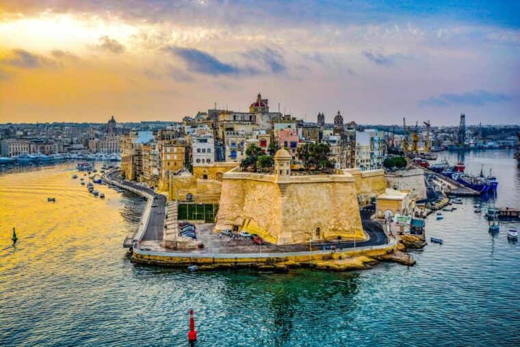 from-sliema-cruise-around-maltas-harbours-creeks