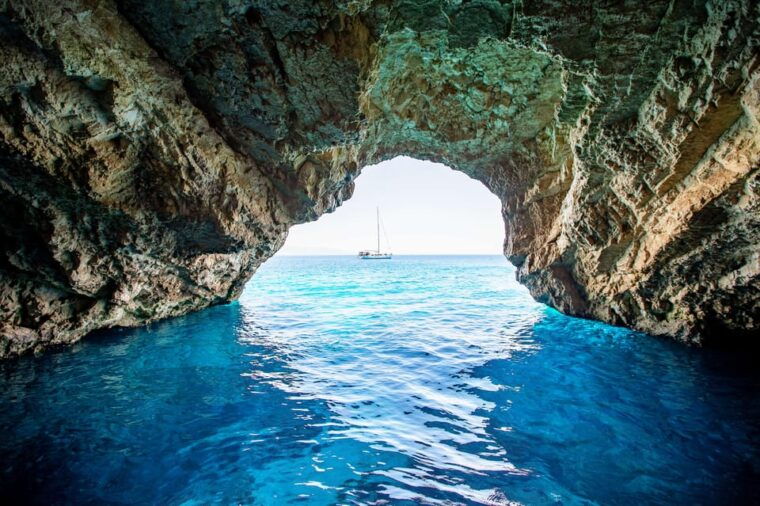 from-sorrento-capri-boat-tour-with-snorkeling-drinks