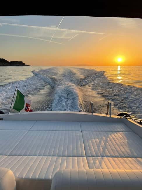 From Sorrento: Capri Island Private Boat Tour with Drinks - Key Points