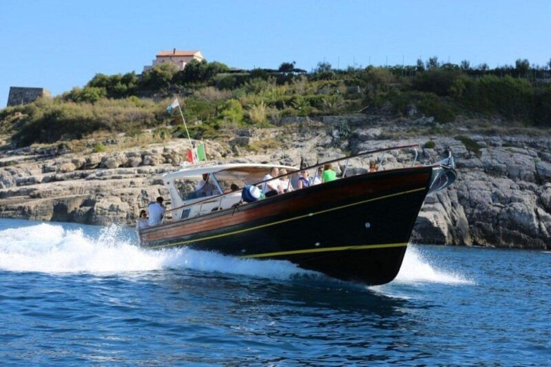 from-sorrento-ischia-procida-boat-tour-in-one-day