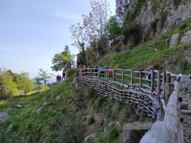 from-sorrento-path-of-the-gods-hike-with-tasting-stop
