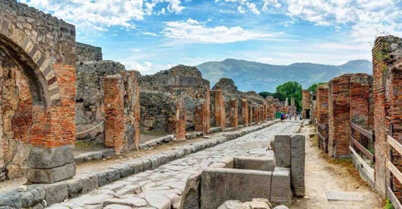 from-sorrento-pompeii-and-vesuvius-tour-by-express-train