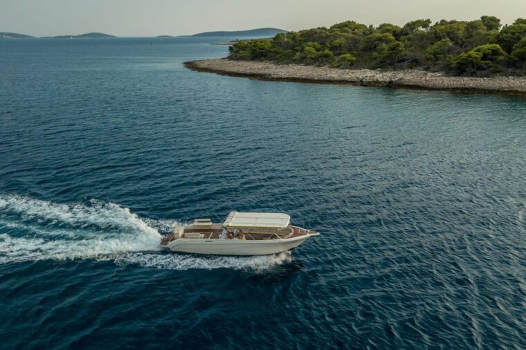 from-split-5-island-tour-with-visiting-blue-cave-hvar