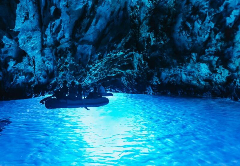 from-split-blue-cave-5-islands-with-vis-hvar-boat-tour
