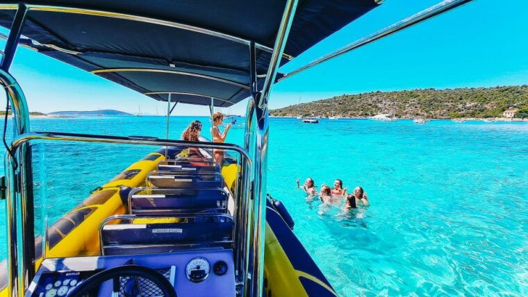 from-split-blue-cave-5-islands-with-vis-hvar-boat-tour