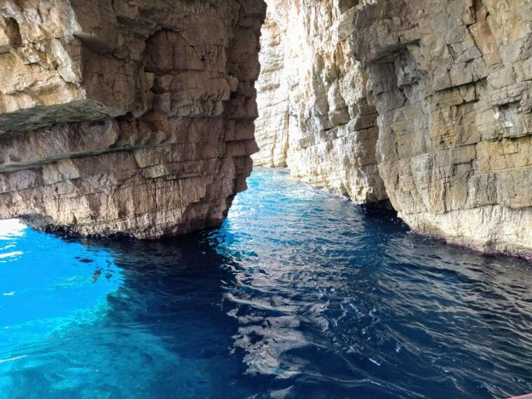 from-split-blue-cave-hvar-and-5-islands-speedboat-tour-2