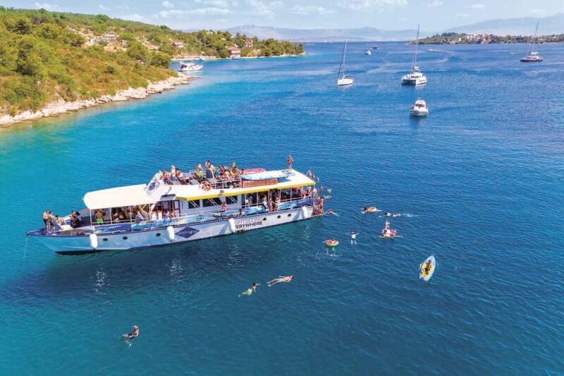 From Split: Blue Lagoon & 3 Islands Cruise with Lunch - Key Points