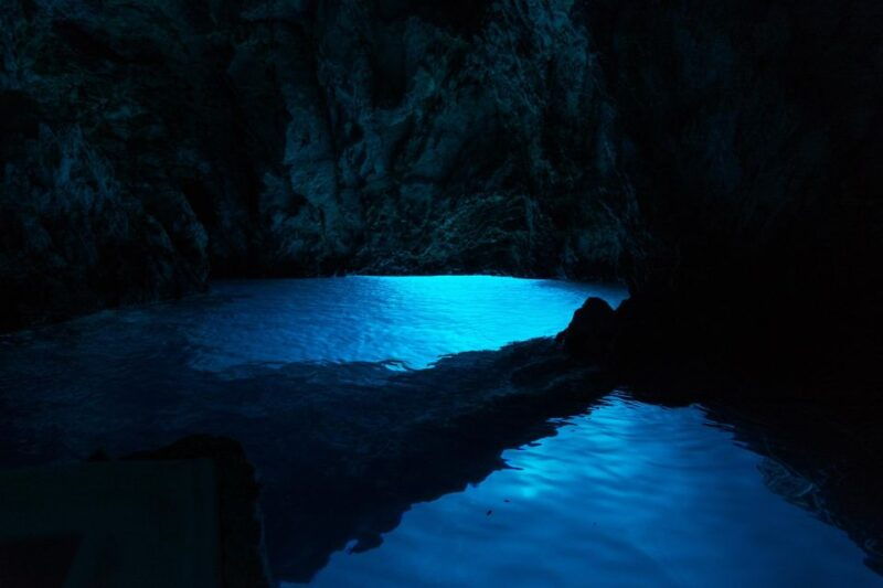 from-split-croatia-blue-cave-hvar-5-islands-tour