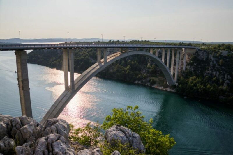 from-split-or-trogir-np-krka-bike-tour-primosten