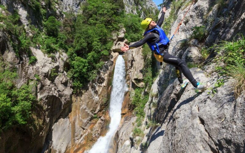 from-split-or-zadvarje-extreme-canyoning-on-cetina-river-2