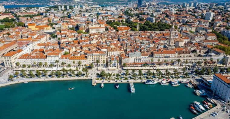 from-split-overnight-stay-in-np-plitvice-zadar