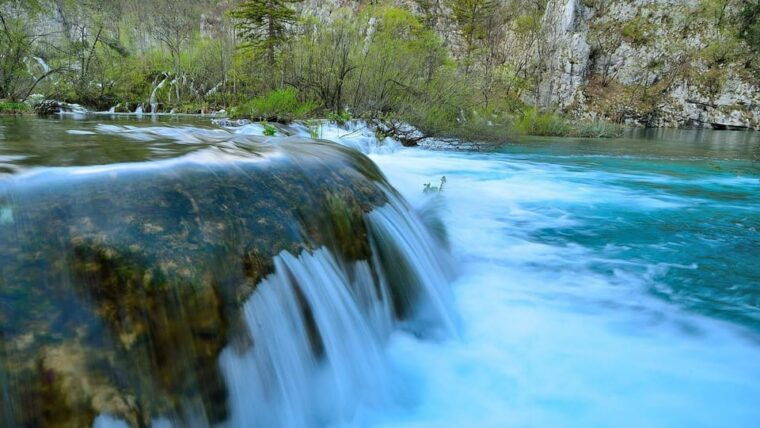 from-split-overnight-stay-in-np-plitvice-zadar
