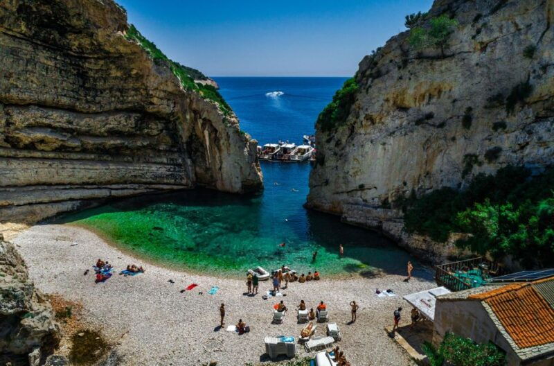 from-split-private-day-trip-to-blue-cave-and-islands