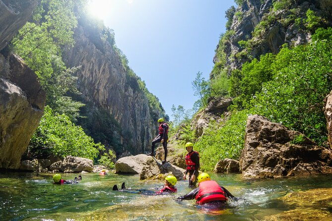 from-split-sestanovac-cetina-river-canyoning