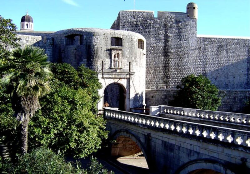 from-split-trogir-dubrovnik-guided-tour-with-a-stop-in-ston