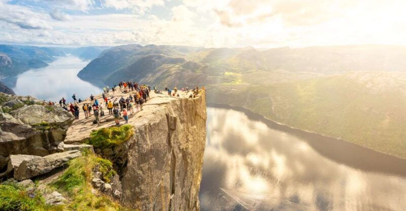 from-stavanger-pulpit-rock-guided-hike-with-pickup