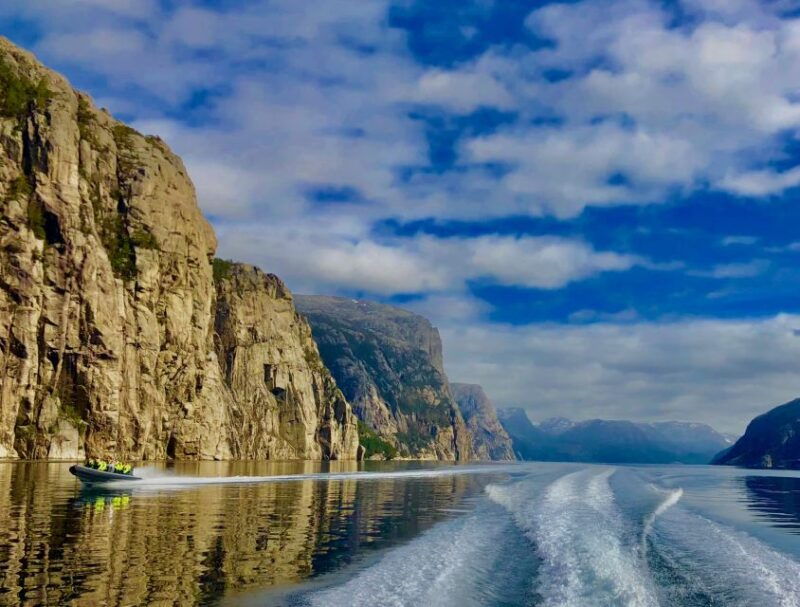 from-stavanger-rib-tour-to-lysefjord