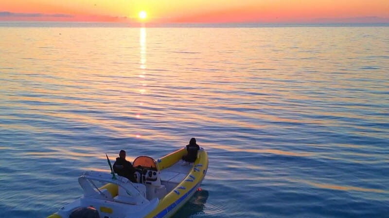 From Stintino: two-hour dinghy tour at sunrise or sunset - Key Points  