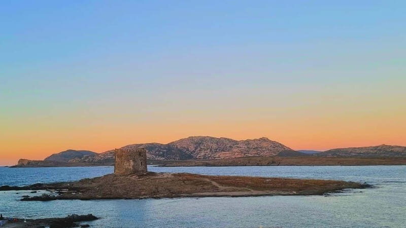 From Stintino: two-hour dinghy tour at sunrise or sunset - FAQ  