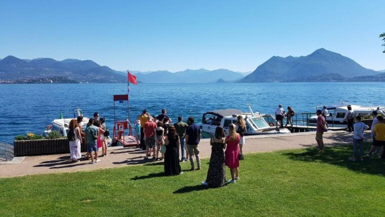 from-stresa-isola-pescatori-hop-on-hop-off-boat-tour