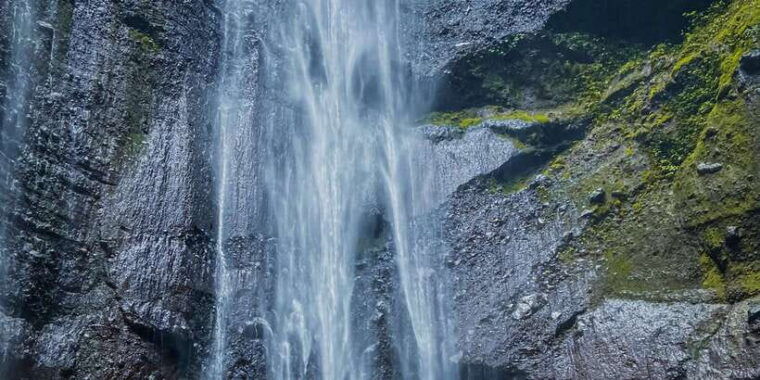 from-surabaya-malang-bromo-madakaripura-ijen-2-day-tour