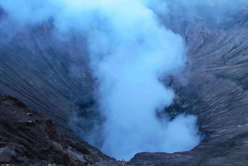 from-surabaya-or-malang-3-day-bromo-ijen-tour-stay