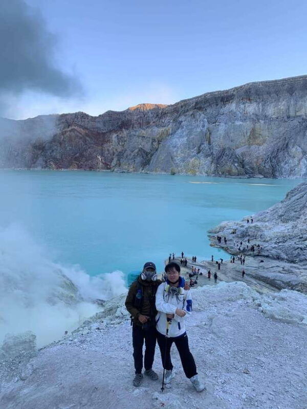 from-surabaya-tumpaksewu-bromo-ijen-3-days-sharing-tour