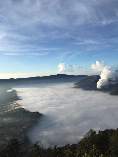 from-surabaya-tumpaksewu-bromo-ijen-3-days-sharing-tour