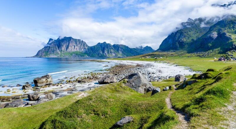 from-svolvaer-henningsvaer-lofoten-east-island-full-day-tour