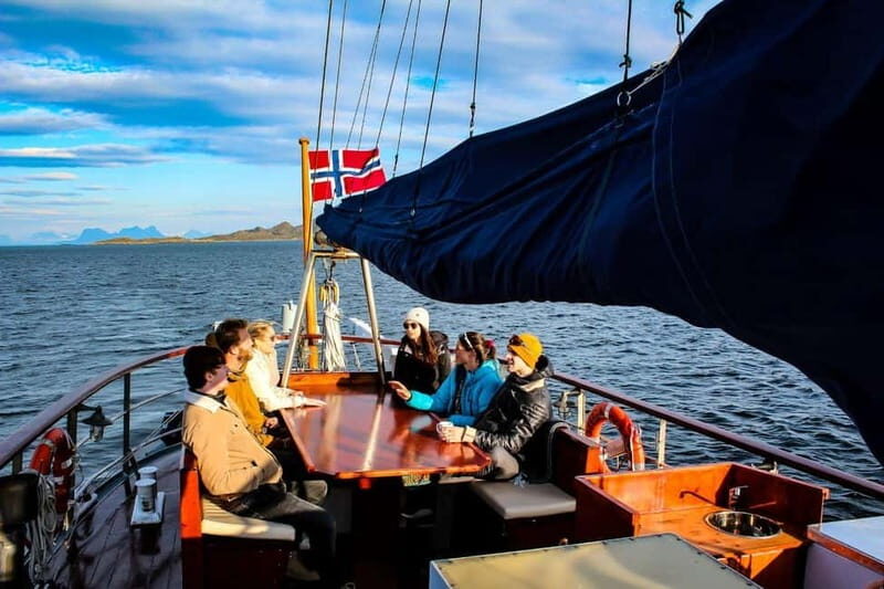From Svolvær: Private Midnight Sun Yacht Cruise in Lofoten - Wildlife and Scenic Highlights