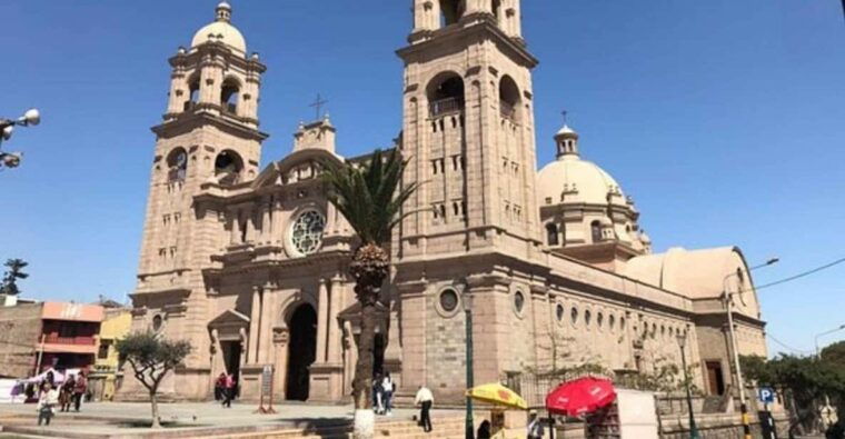 from-tacna-tourist-circuit-by-mirabus-in-tacna-2