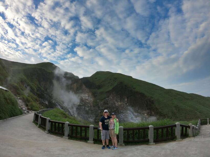 from-taipei-private-yangmingshan-volcano-and-nature-tour