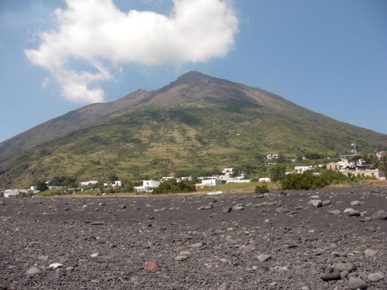 from-taormina-chic-panarea-and-stromboli-day-tour