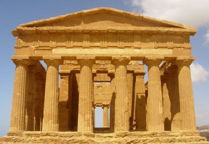 from-taormina-valley-of-the-temples-piazza-armerina-tour