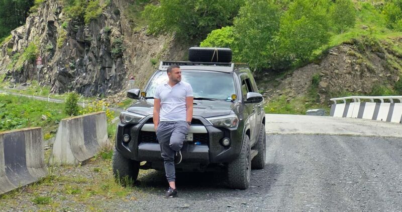 From Tbilisi: Kazbegi Private Tour with 4x4 and Waterfalls - Key Points  