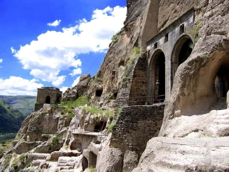 From Tbilisi: Vardzia Cave Tour with Guide - Exploring the Vardzia Cave Complex
