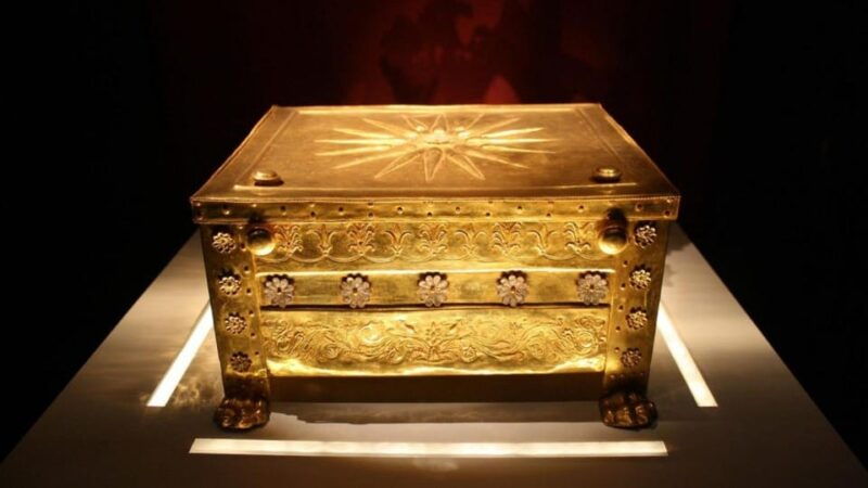 from-thessaloniki-aigai-royal-tombs-pella-museum-day-trip