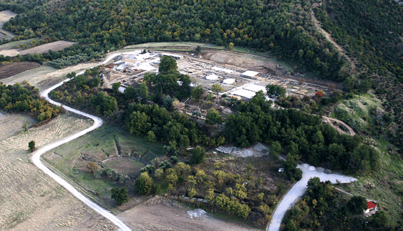 from-thessaloniki-aigai-royal-tombs-pella-museum-day-trip