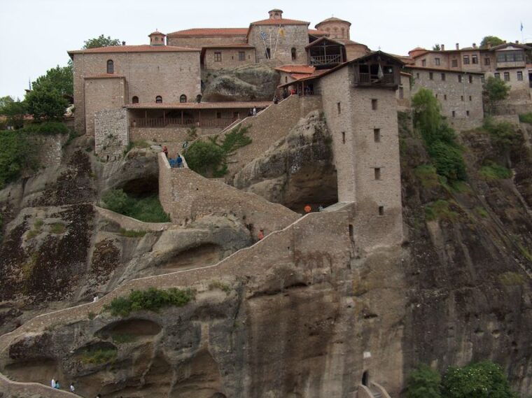 from-thessaloniki-train-trip-to-meteora-monastery-tour