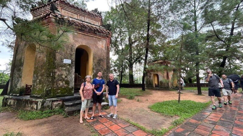 from-tien-sa-port-hue-city-sightseeing-all-highlights-tour