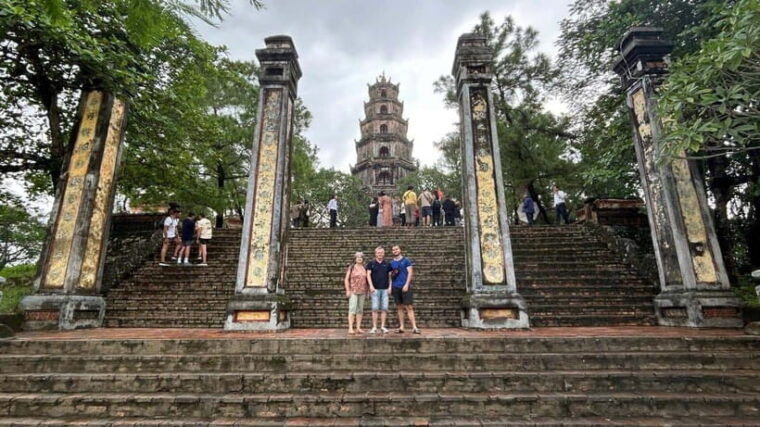 from-tien-sa-port-hue-city-sightseeing-all-highlights-tour