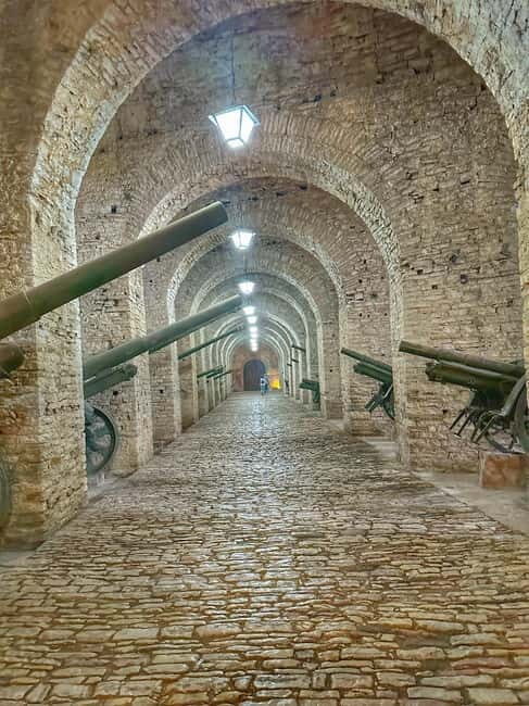 From Tirana/Durres: Gjirokastra UNESCO city & Blue Eye - Pros and Cons