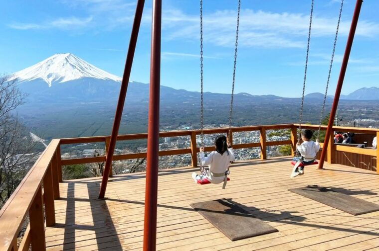 from-tokyo-guided-day-trip-to-kawaguchi-lake-and-mt-fuji